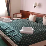 Komorni Hurka 4*