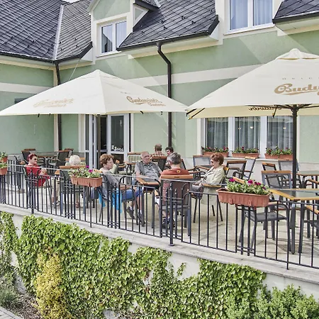 Komorni Hurka Otel Cheb