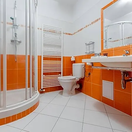 Komorni Hurka Hotell