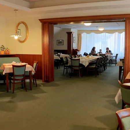 فندق Komorni Hurka 4*